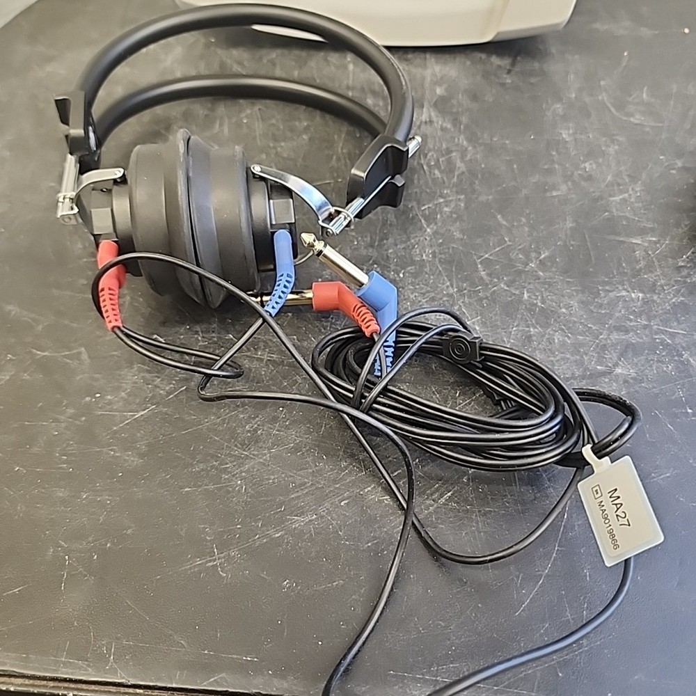 MAICO MA27 Digital Audiometer With Accessories