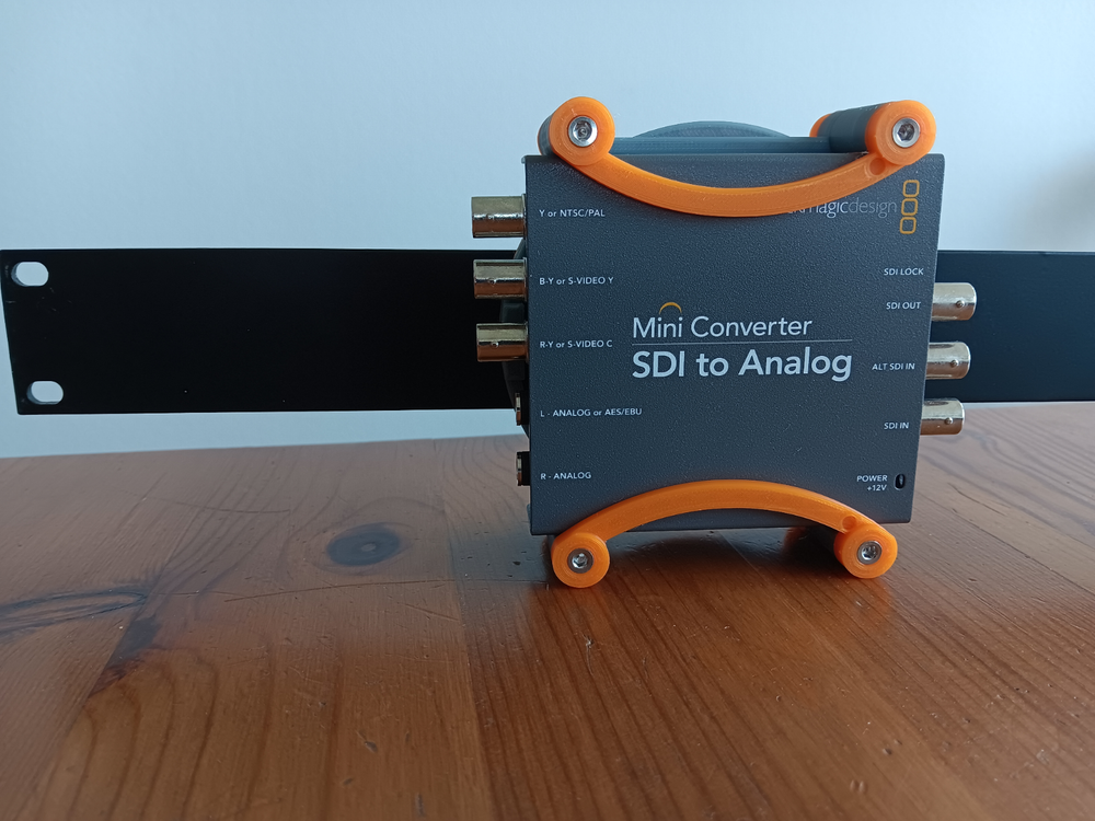 Blackmagic-Design Mini Converter: Mounting Bracket