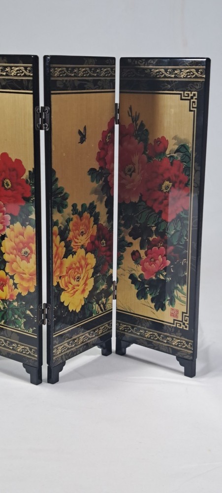 Lacquered Screen 6 Panel Floral Design Table Top Folding Chinese Screen
