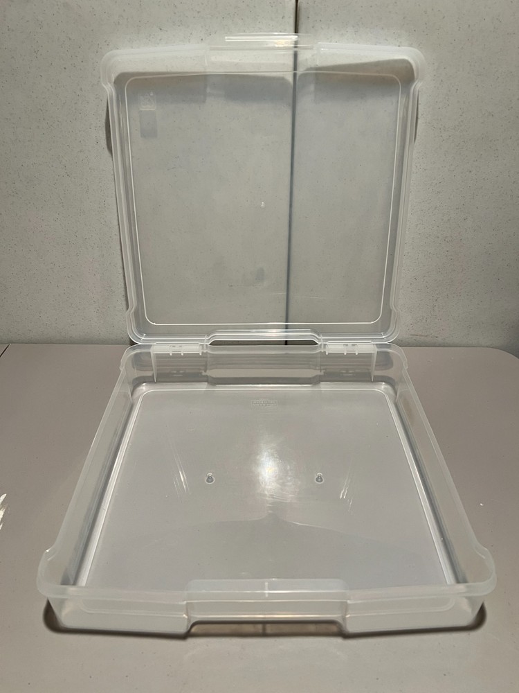 IRIS CLEAR Scrapbook storage container for 12”x12” paper