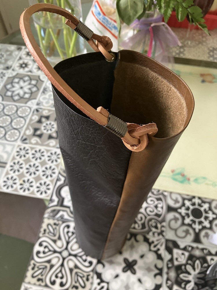 leather wine carrier bag