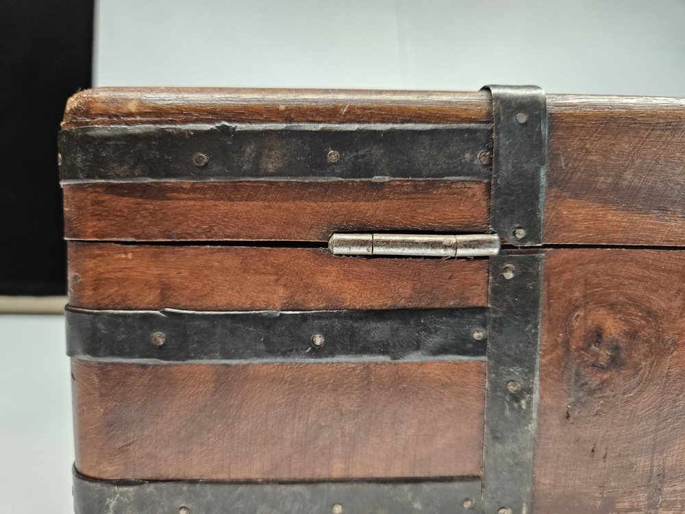 Antique Storage Wooden Suitcase. A18