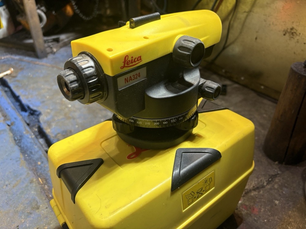 Leica NA324
