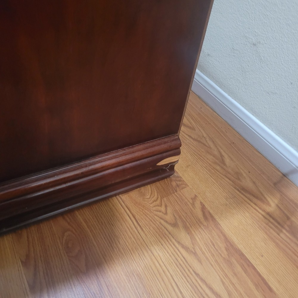 Cradenza / Desk With USB Power Center