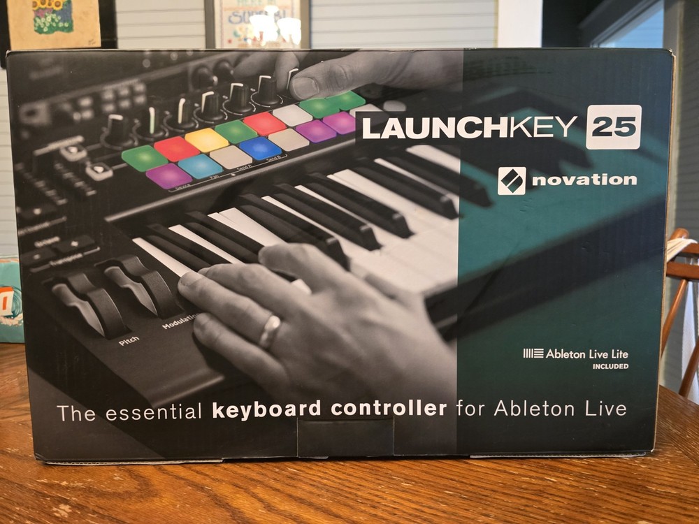 Novation Launchkey Mini MK2 25-Key Midi Keyboard Controller USB