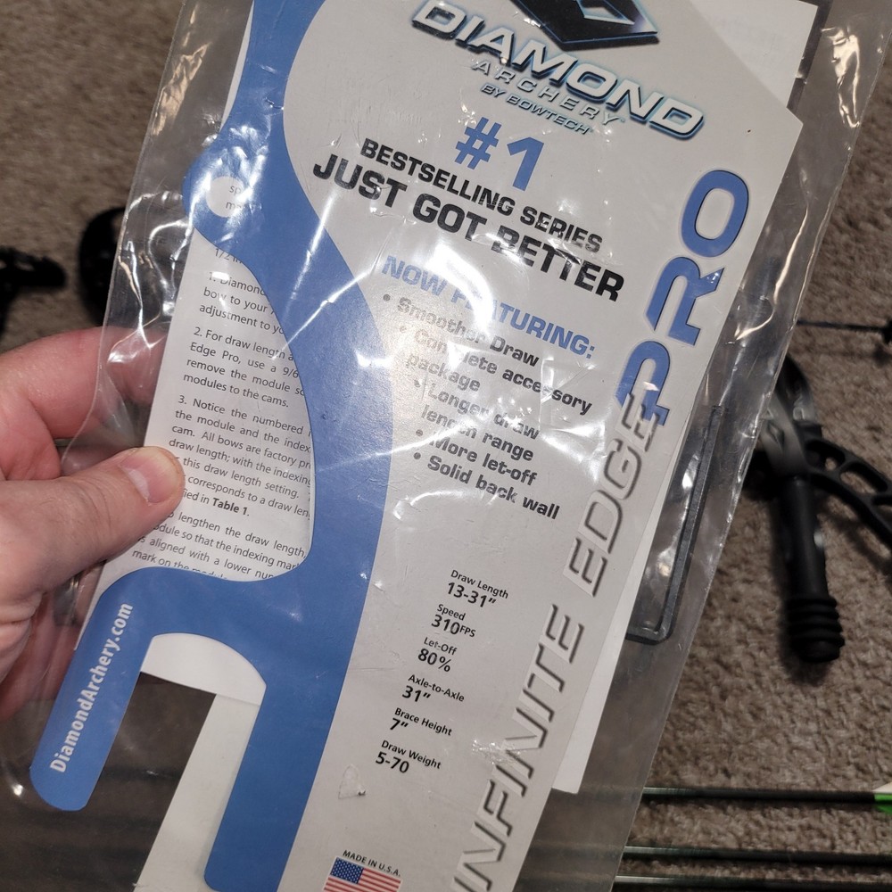 Diamond Infinite Edge Pro Bow Black + 6 Arrows + Soft Shell Cabelas Bag Preowned