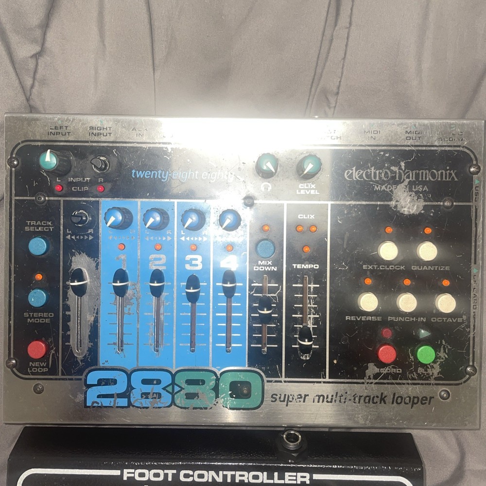 Electro-Harmonix 2880 Multi-Track Looper plus Controller