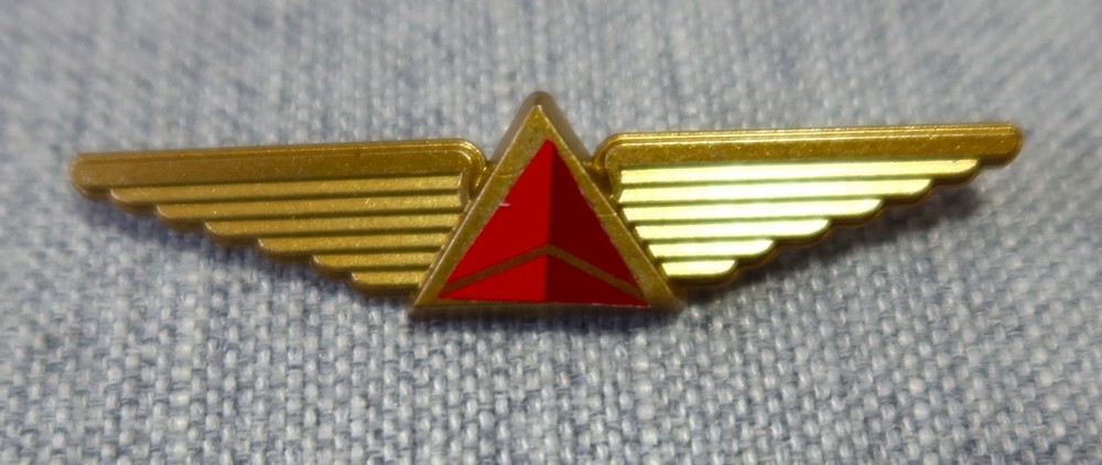 Delta Air Lines Junior Pilot Kiddie Wings Pinback