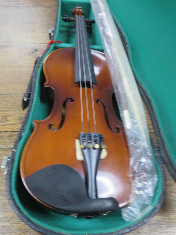 Violin autonius VN-150 3/4 with hard case