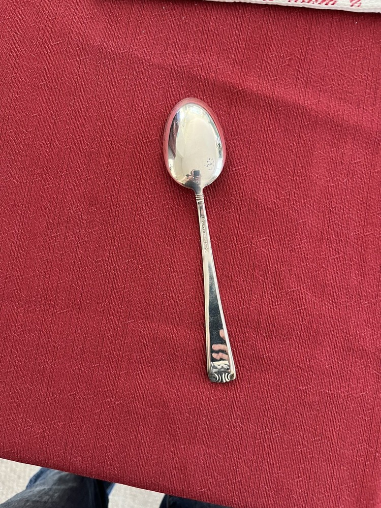 Lunt Silver Embassy Scroll  Teaspoon 325534