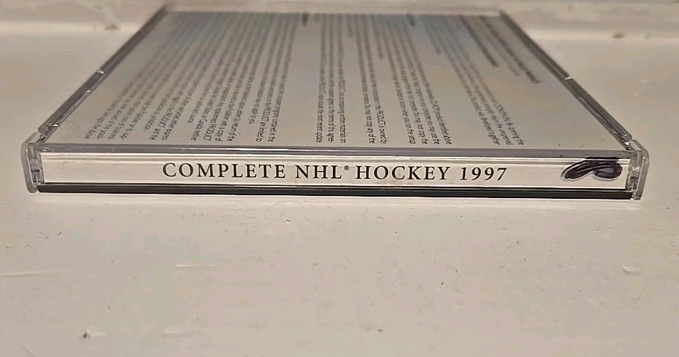 Complete NHL Hockey Reference CD ROM 1997 Edition PC