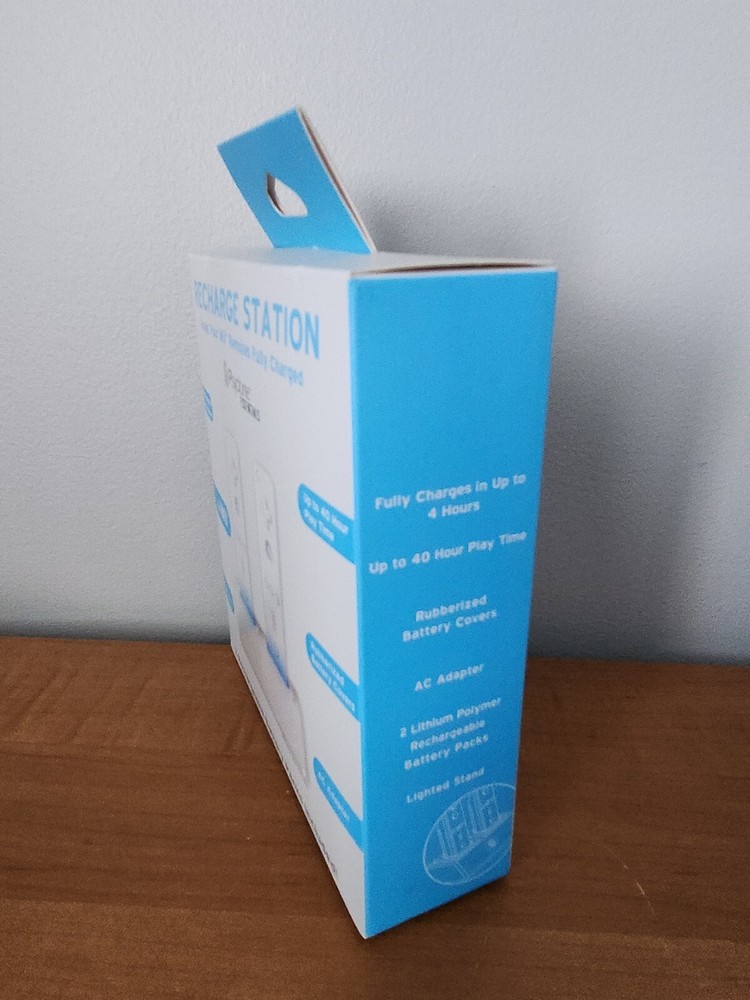 Nintendo Wii Controller Psyclone Essentials PSE530 Dual Recharge Station