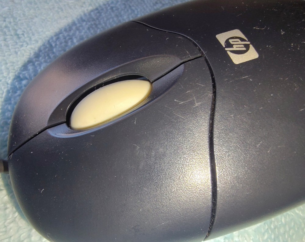 Logitech HP Black 3-Button USB Optical LED Scroll Wheel Mouse M-BT96a 501667