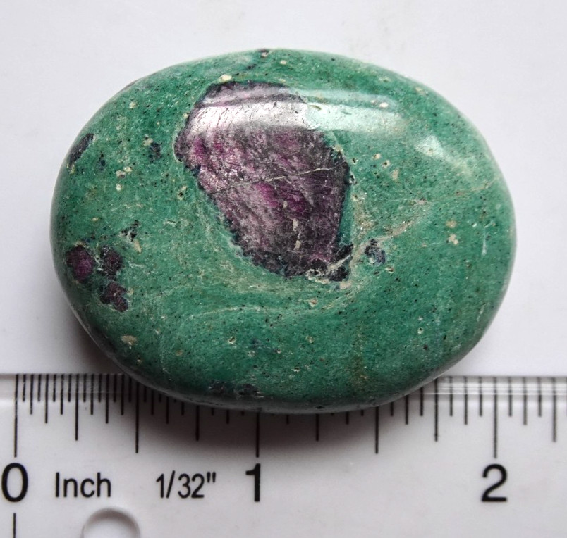 Ruby Fuchsite Palmstone - India sc1001