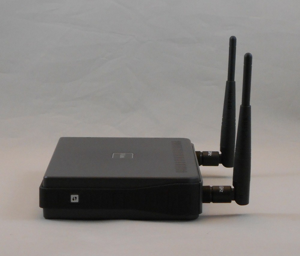 D-Link DIR-628 RangeBooster 10-100 Wireless N Dual Band Router