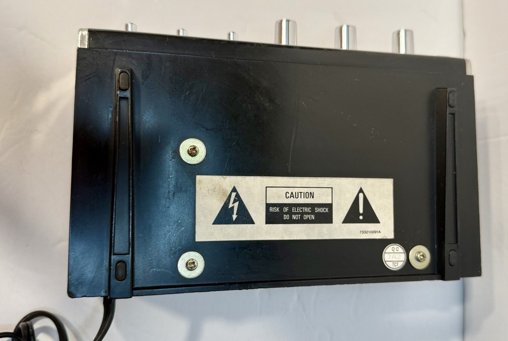 Realistic SA-10 Vintage Solid State Stereo Amplifier # 31-1982B Untested, Read