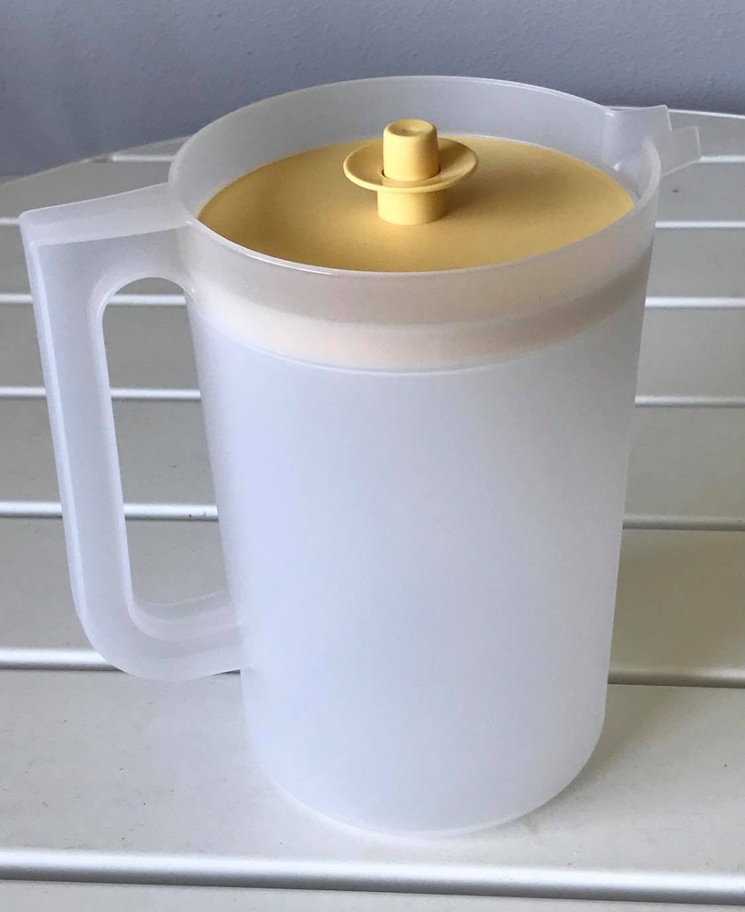 New Tupperware Classic 2 QT Pitcher Push Button - Sheer w/ Sunny Yellow top