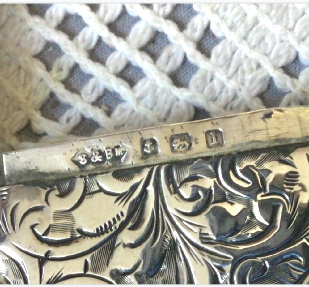 1910 Solid Silver Art Nouveau Vesta Case / Hallmark Smith & Bartlam. Birmingham