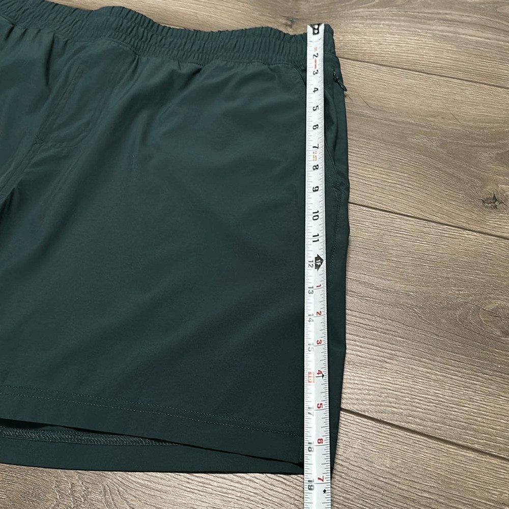 Rhone 7” Unlined Training Shorts Green Size XXL