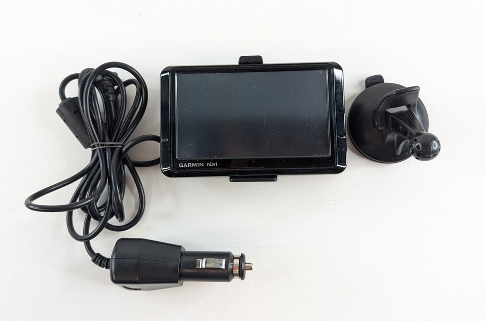 Garmin Nuvi 285W Bluetooth Touch Screen GPS Navigation System w/ GDB 55 Cable