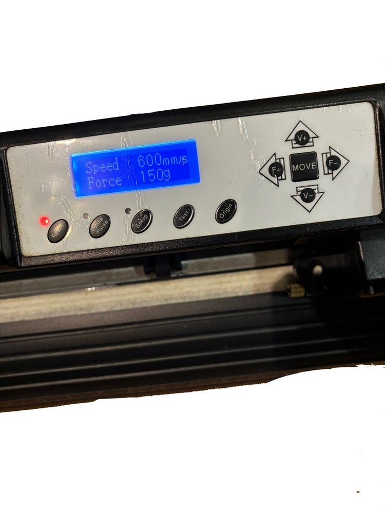 KI-720 Vinyl/Plotter Cutting Machine Never Used