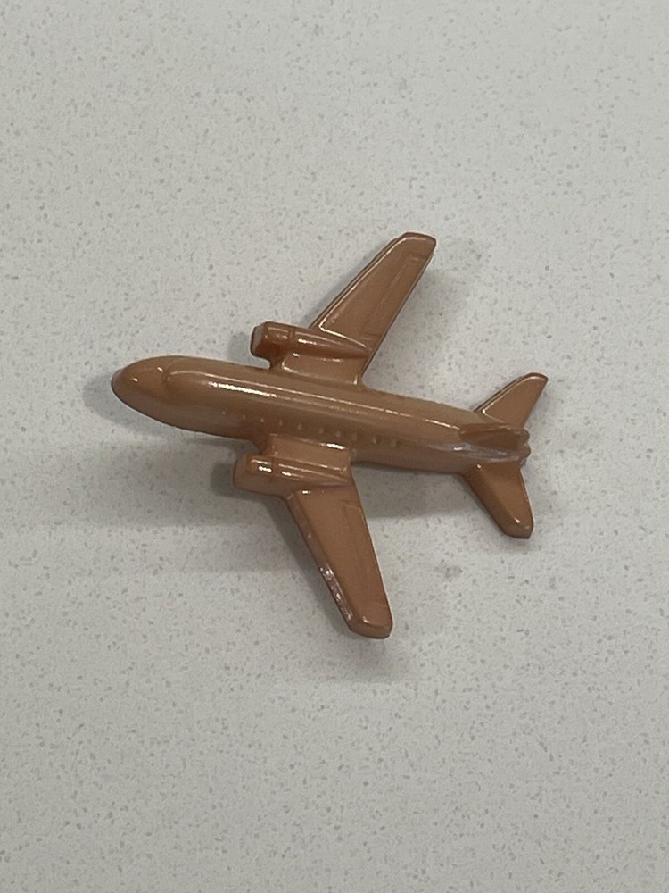 Vintage Button plastic 1 3/8" beige tan airplane realistic