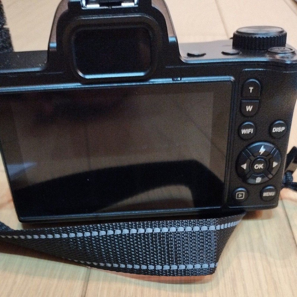 single-lens reflex camera