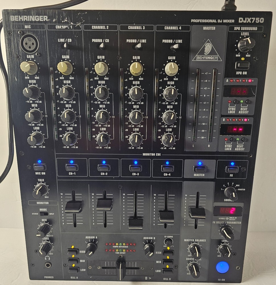 Behringer Professional DJ Mixer DJX750