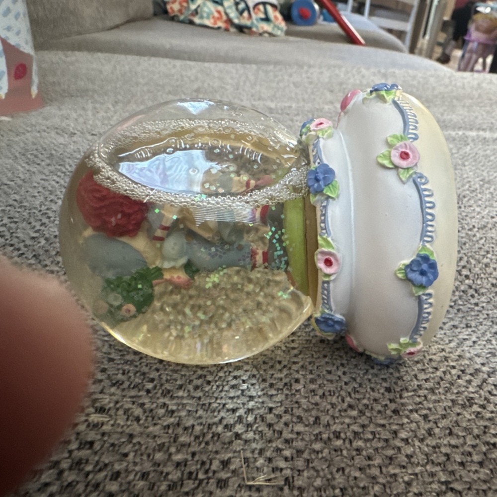 S&S Inc. Raggedy Ann & Andy Multicolor Snow Globe