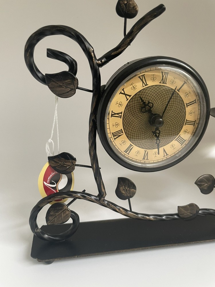 Rustic Vine Clock Candle Holder - Brand New