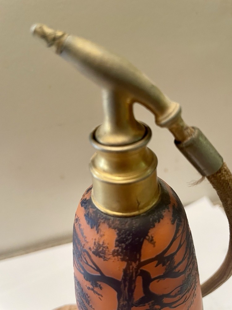 Richard Cameo Glass Perfume Atomizer