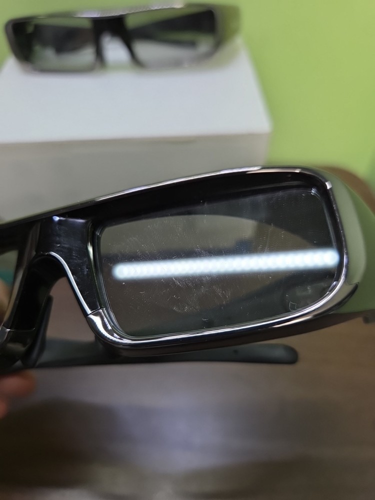 2 Sony TDG-BR100 3D Glasses Black Untested