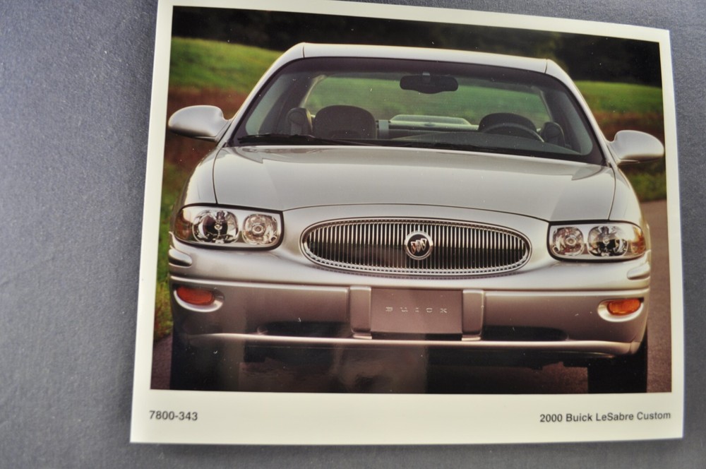 2000 Buick LeSabre Press Information Kit 16-Photos 20-Slides CD+Text Original