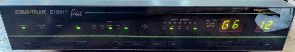Star Trak Eight Plus Satellite Television Receiver Videocipher II Descrambler ⭐