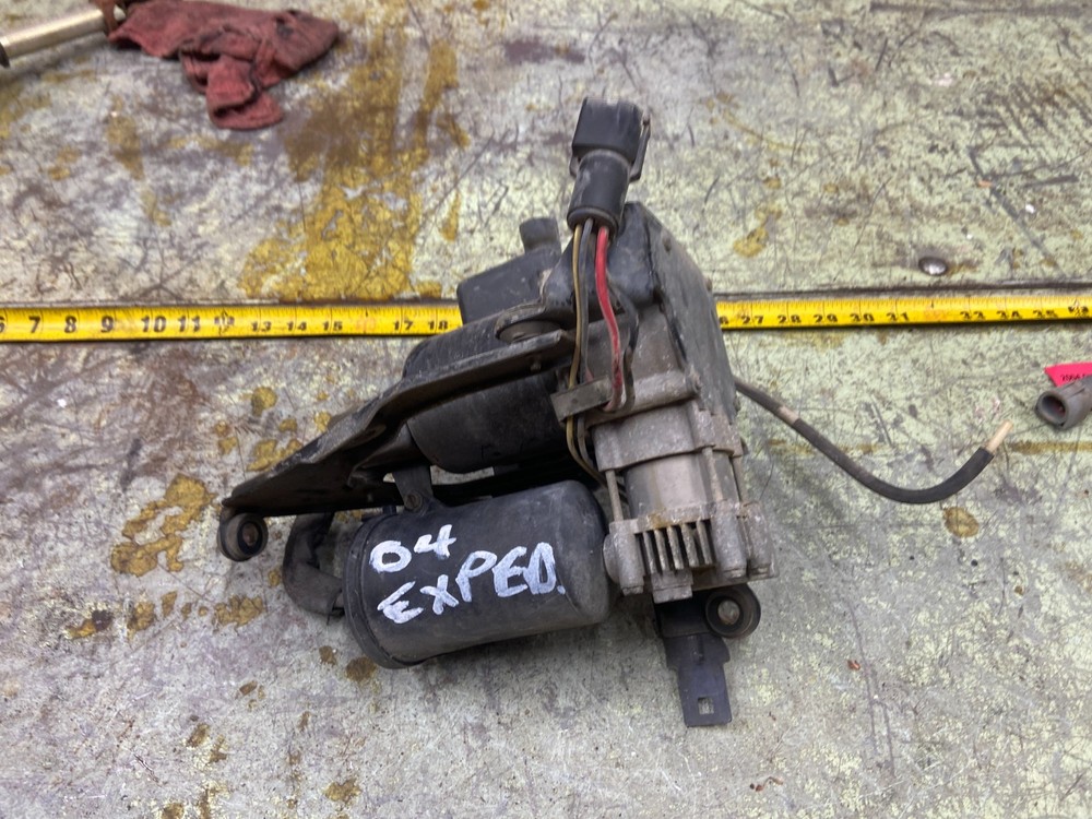 03-06 EXPEDITION  SUSPENSION LEVELING PUMP