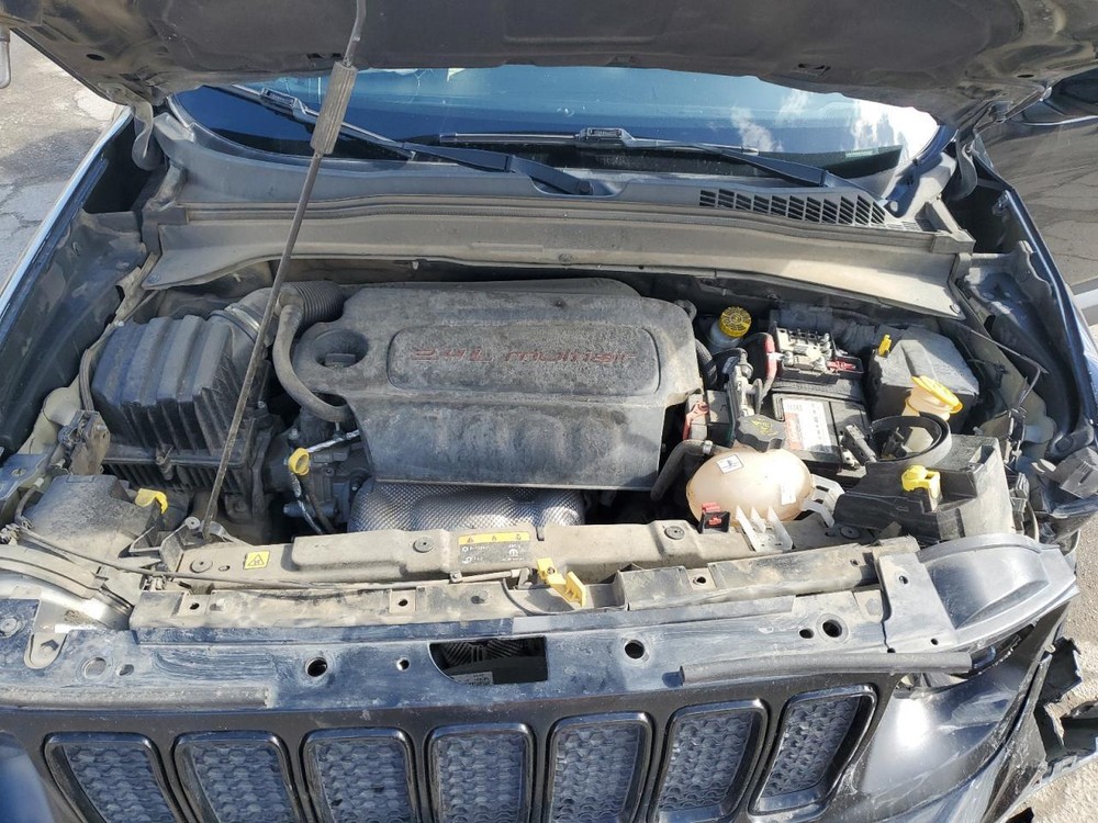 Used A/C Selector Switch fits: 2019 Jeep Renegade control panel w/AC w/automatic
