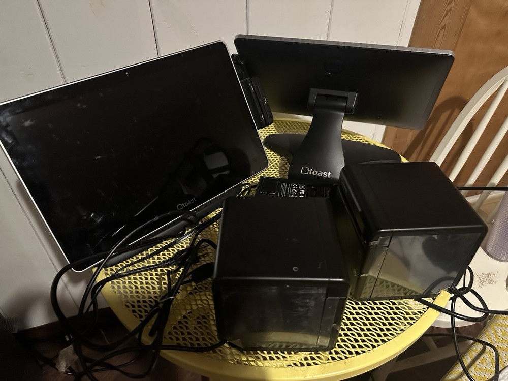 Toast Flex POS Terminal Data Processing Machine (TT203) New In Box