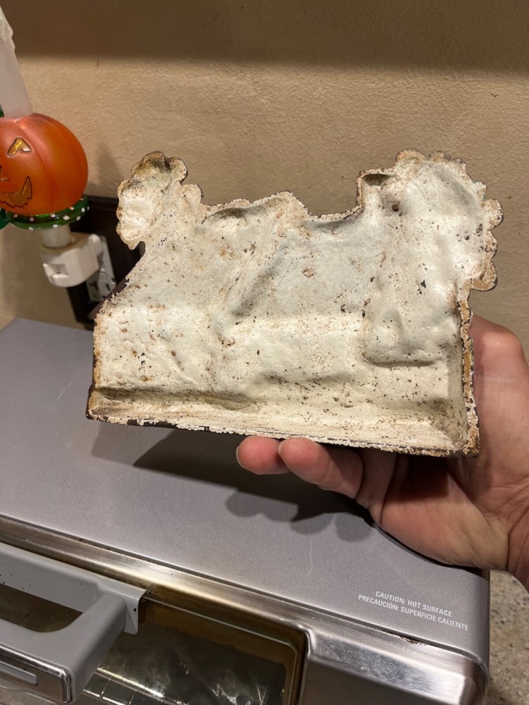 aNTIQUE Hubley Cast Iron Cape Cod doorstop original 30s