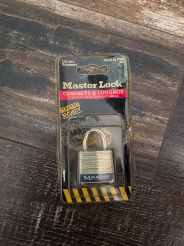 Master Padlock Model  #7-D Padlock With 2-Keys, KD - New Old Stock Locksmith