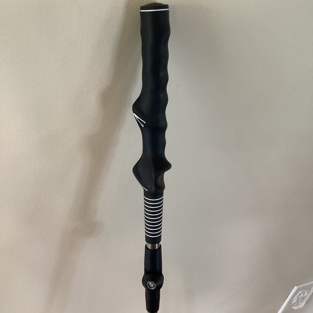 Golf Swing Trainer Aid Adjustable Portable Right/Left Handed Ergonomic Grip EUC