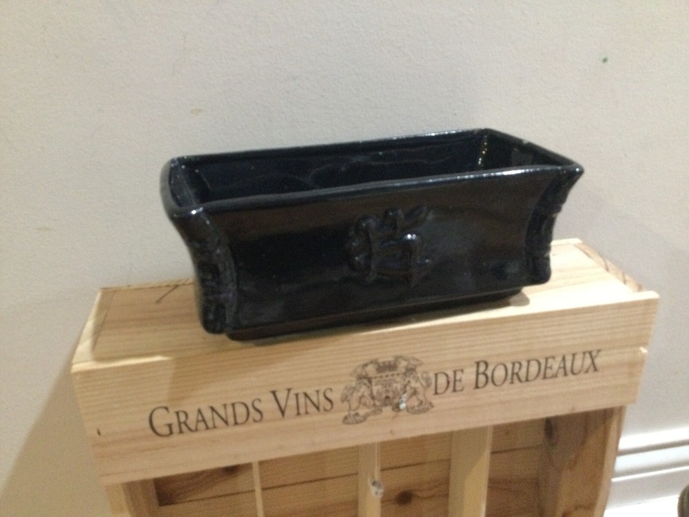 asian STYLE embossed. character UNMARKED black Planter Vtg 9X4''