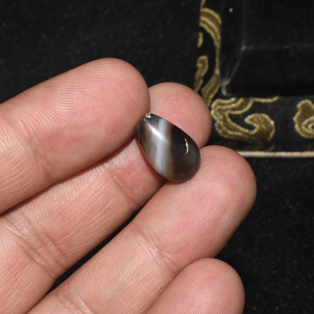 Genuine Ancient Tibetan Himalayan Banded Agate Stone Dzi Bead
