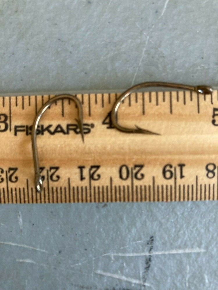 100 Eagle claw Bronze  Saltwater Live Bait Hooks size 1 Sticky Sharp