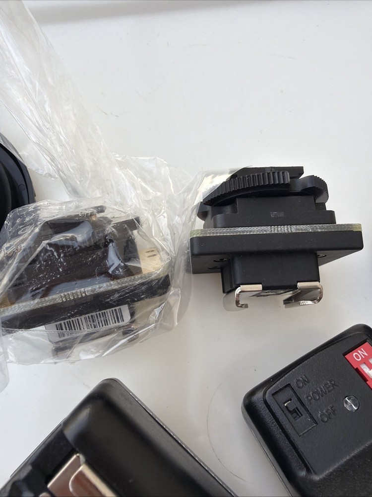 SRs Wireless Flash Trigger Receivers, Remote And Other Camera Lighting Items
