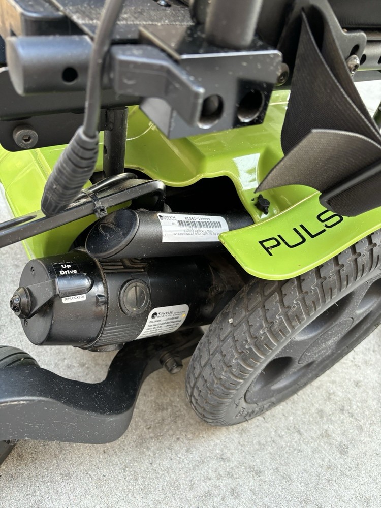 Quickie Pulse 6 motorized wheelchair