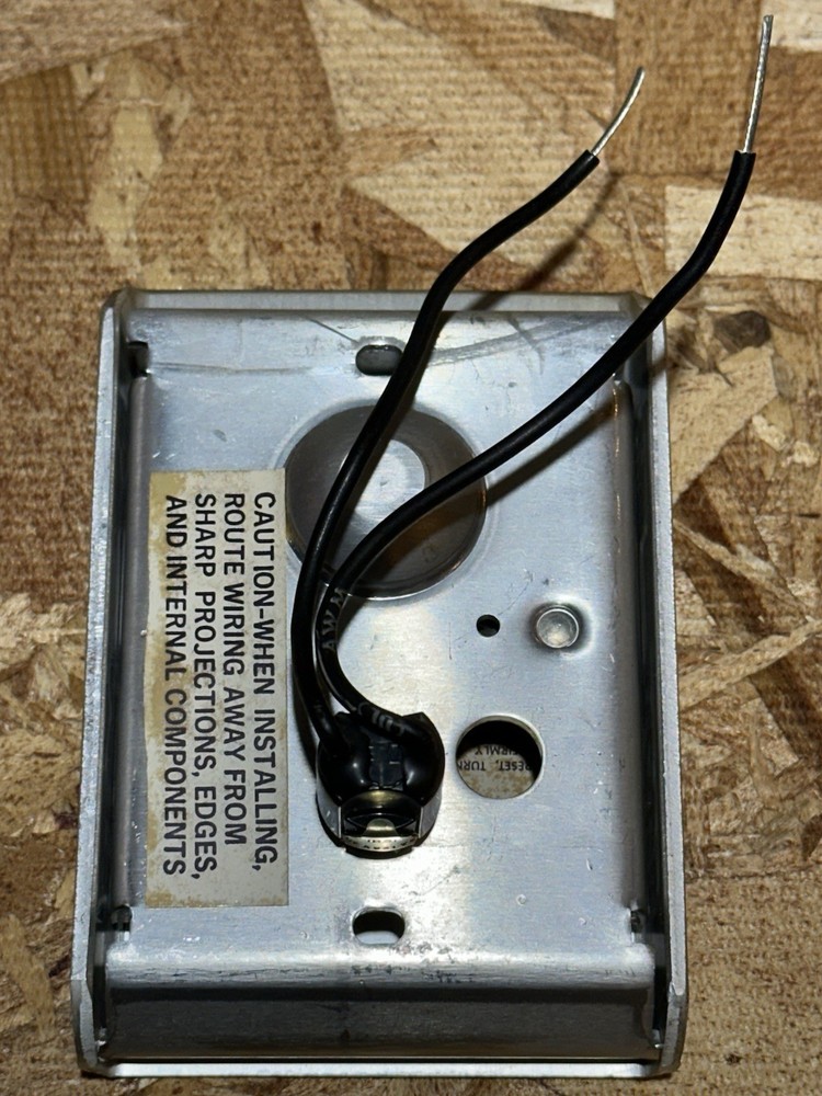 NOTIFIER BNG-1 CONVENTIONAL FIRE ALARM PULL STATION - PRE-OWNED - 10 AVAILABLE