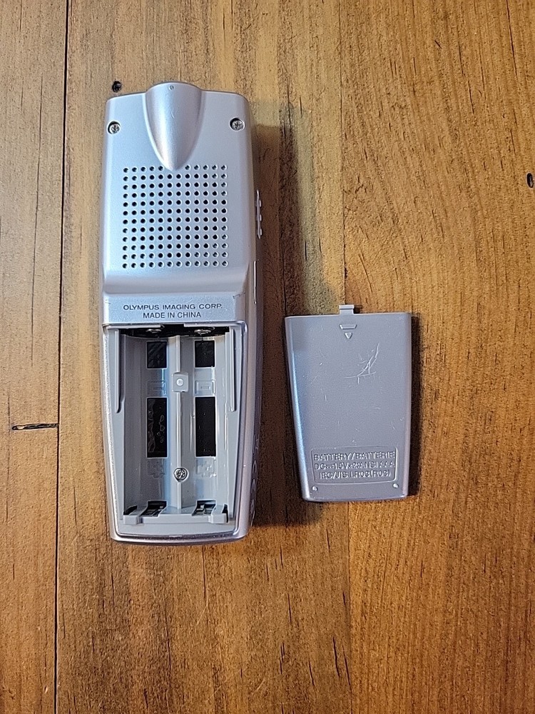 Olympus VN-3100 Handheld Digital Voice Recorder Tested Working