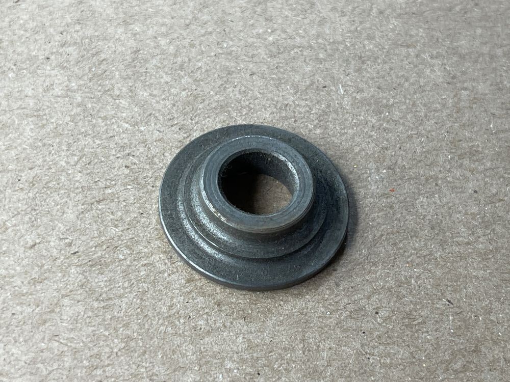 Briggs & Stratton 68293 COLLAR VALVE SPRIN