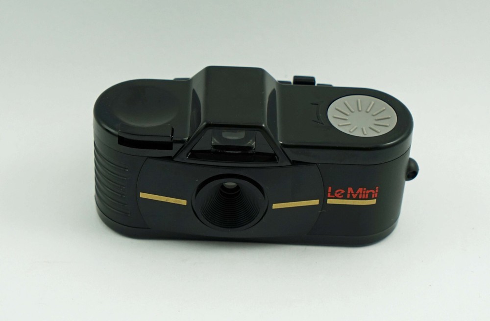Le Mini by Le Clic 110 Camera