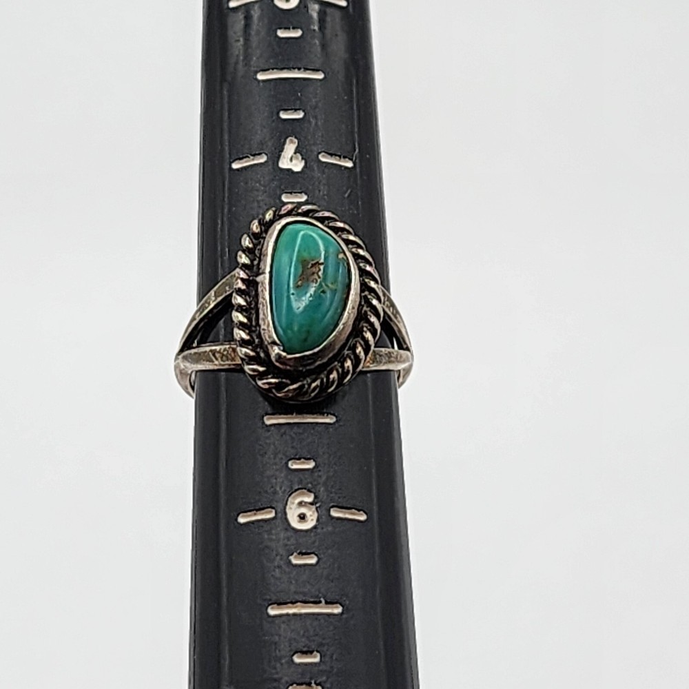 Silver Turquoise Soutwest Style Ring Size 5